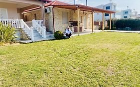 Holly George Villa